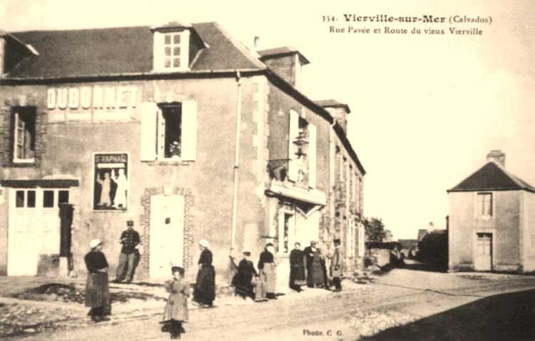 Les Rangers sont entrés dans Vierville par le Hamel au Prêtre L'épicerie Dumont au début de la rue du Hamel-au-Prêtre