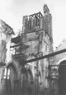 (details) At the beginning of the reconstruction (details) The cock that will have been raised to the head of the bell tower (March 21, 1953)