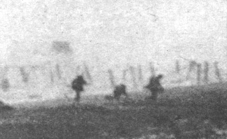 Photographie reproduite dans « Les combats du 6 juin l'Est de Colleville, devant le WN 60 secteur Fox Red ».
