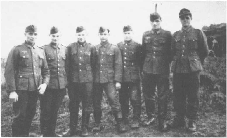 Le soldat Gockel qui était au WN62 et a raconté en détails ses souvenirs Gockel au milieu de ses camarades