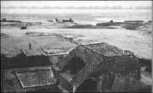 Le bunker bétonné du canon PAK de 50mm, face arrière (détails) Le central téléphonique du Génie installé derrière la casemate (détails) L'arrière de la casemate du WN65 (