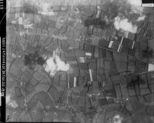 (détails) En haut au milieu, Formigny