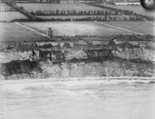 (détails) Le fosse de la Pêcherie, avce la tour du Marquis de Pierre
