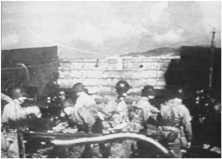 The M7 "Priest" howitzers in action from their LCT (film extract) (details) LCT(R) in action In the 1st plane a "canard", at the bottom, the smoke of the shots of a LCT"Rocket"