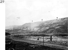 (détails) 3 positions de mitrailleuses au dessus du Ruquet , réf Brandel 29 Ce canon antichar PAK38 de 50mm a probablement été installé en haut du vallon du Ruquet le 4 j