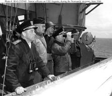 (détails) A bord du USS "Augusta", le chef de la 1ère Armée, avec l'Amiral Kirk cdt. la Western Task force (détails) A bord du USS "Augusta", le chef de la 1ère Armée, av
