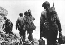 (détails) Eléments du 3d Battalion, 16th Infantry Regiment, 1st Infantry Division sur le secteur Fox Green, 6 Juin 1944.
