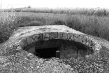 Die Küste von Vierville nach St-Laurent am 6. Juni um 12 Uhr (Details) (Details) Am 24. März 44 (Details) der WN71 Bunker, über dem aktuellen Partysaal (Details)