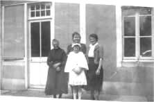 (details) Confirmation of Suzanne Colibeuf in 1948 (details) The Colibeuf family after the war, circa 1948