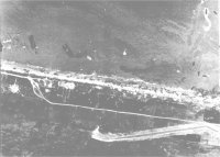 La côte du Ruquet à Saint-Laurent , photographiée par des sous-marins Alliés vers 1943, avant les destructions et fortifications réalisées par les Allemands (détails) Ent