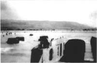Document du fonds : Images des régiments de renforts et du Génie débarquant au Ruquet à partir de 10h00, à la pleine mer