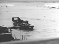 Document du fonds : Images des régiments de renforts et du Génie débarquant au Ruquet à partir de 10h00, à la pleine mer