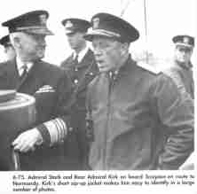 (détails) Les Amiraux Stark et Kirk, à bord du HMS Scorpion, le 14 juin. (détails)