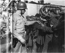(details) Distribution of balls to prisoners