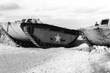 (Details) 1945 aufgegebene "Alligatoren" vielleicht in Utah Beach? (Details) Unten nicht kaviarisiert
