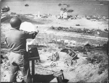 (détails) Le bunker en construction dans le WN65, juste à l'Ouest de la casemate du canon de 50 (détails)