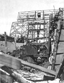 Les ruines du radar Freya FuMG80 de la Kriegsmarine, le 22 juillet (ou juin) 1944