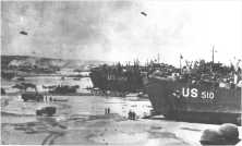 (détails) Vu du WN60, un LST sur la plage de Colleville (détails) Débarquement d'infanterie (détails) Le 9 juin des LST à Coleville (détails)