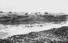 Sammlungsdokument: Fotografien des Sturms im Juni 1944