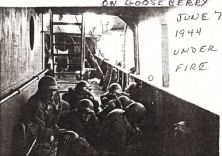 A bord d'un blockship, le 7 juin , sous les tirs des canons allemands
